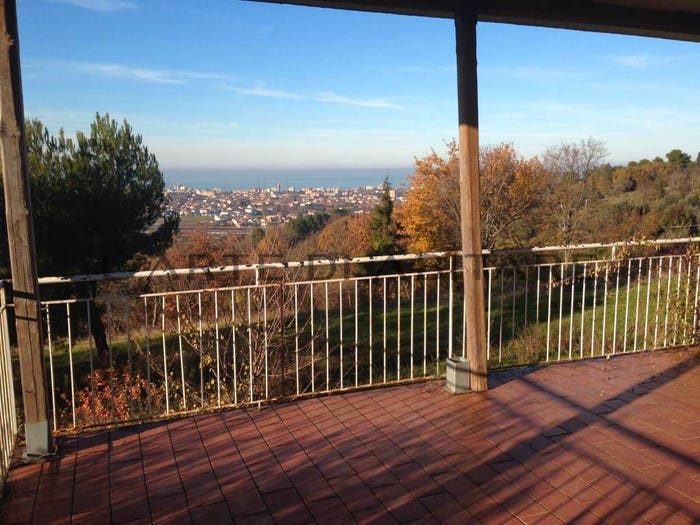 Casa con 6 locali in vendita in Centro, Gradara
