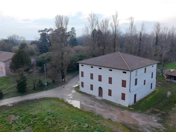 Casa con 6 locali in vendita in Via Grande, Corte Wegman, Medolla