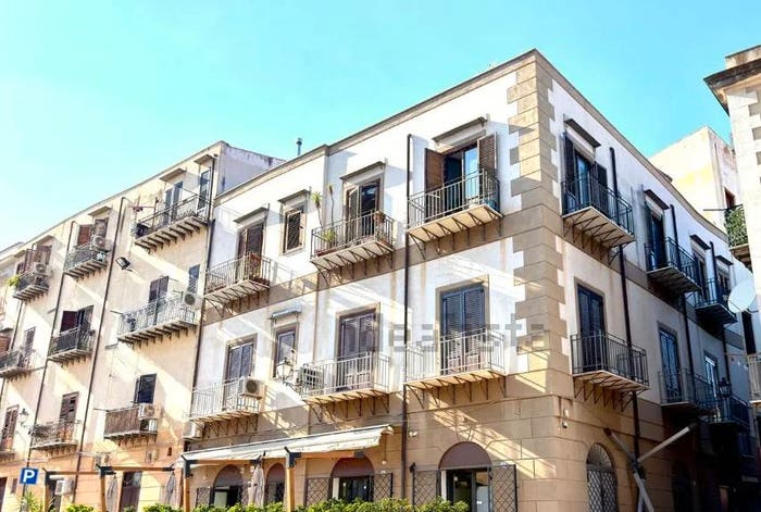 Appartamento trilocale in vendita in Via Buon Pastore, Castellammare, Palermo