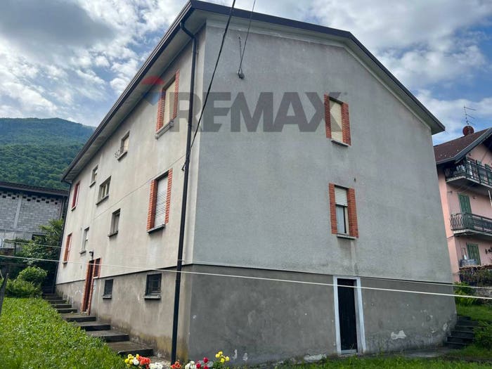 Appartamento trilocale in vendita in via Chiudinelli, Centro, Gianico