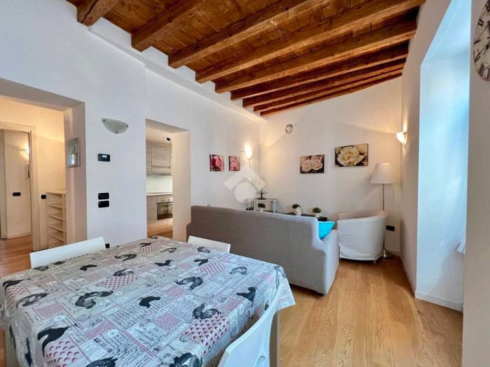 Appartamento trilocale in vendita in Via giudici, Centro, Clusone