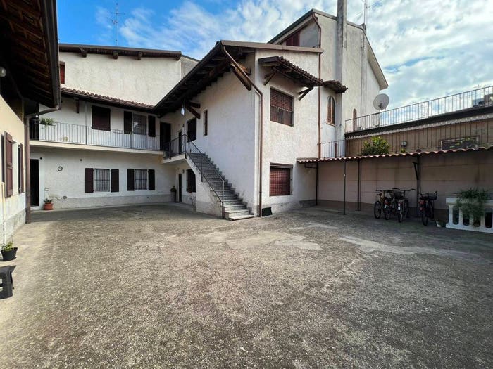 Casa con 6 locali in vendita in Vicolo Armaioli, Centro, Caravaggio