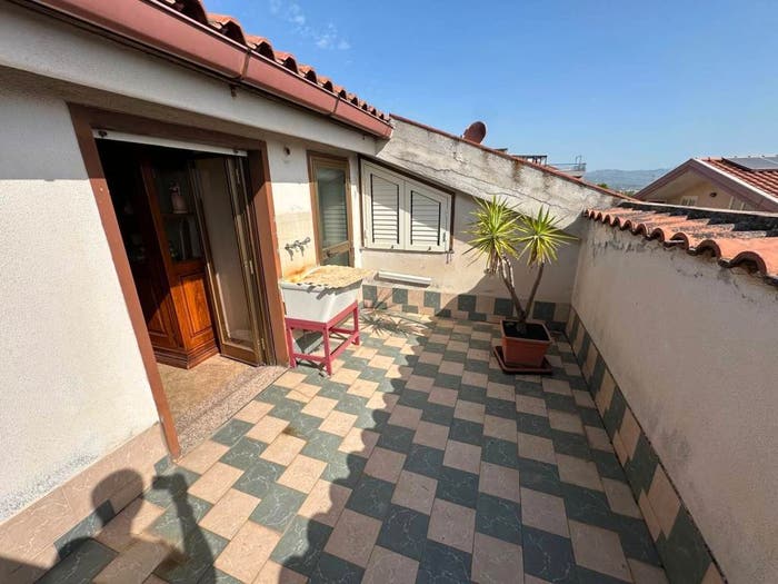 Casa trilocale in vendita in Via Luigi Settembrini, Centro, Giarre