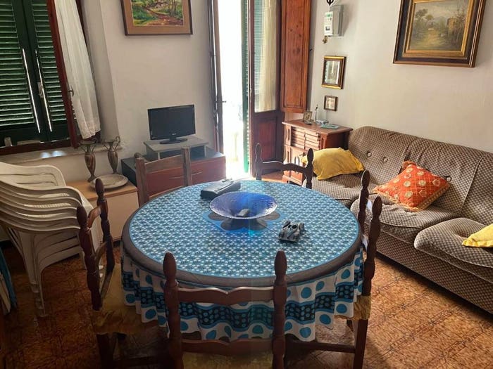Casa quadrilocale in vendita in Castagnola, Massa