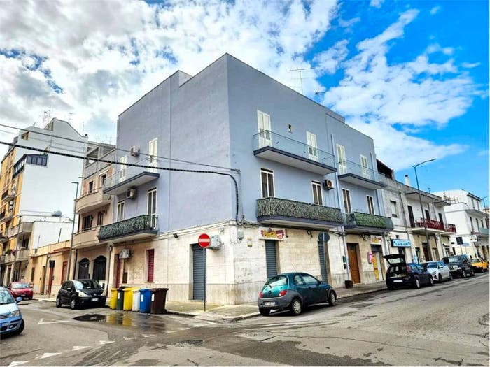 Appartamento trilocale in vendita in Via Sicilia, Commenda, Brindisi
