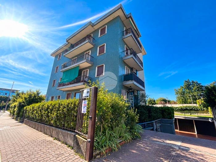 Appartamento trilocale in vendita in Via ansaloni, Cusano Milanino