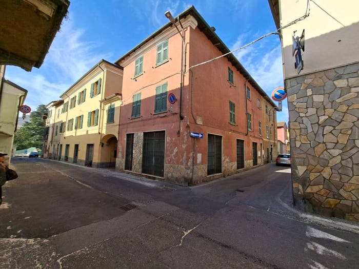 Casa con 6 locali in vendita in Via Settembre, Centro, Gavi