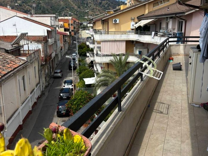Casa con 5 locali in vendita in Via Cesare Battisti, Furci Siculo
