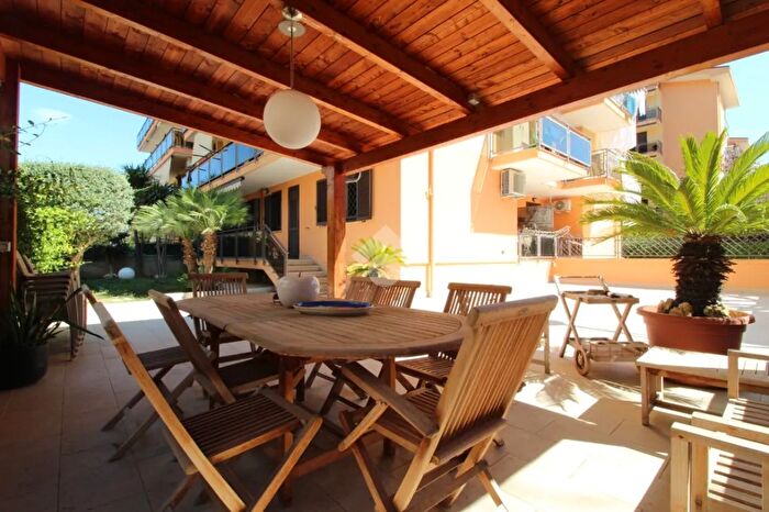 Appartamento trilocale in vendita in Via Patturelli, San Nicola La Strada