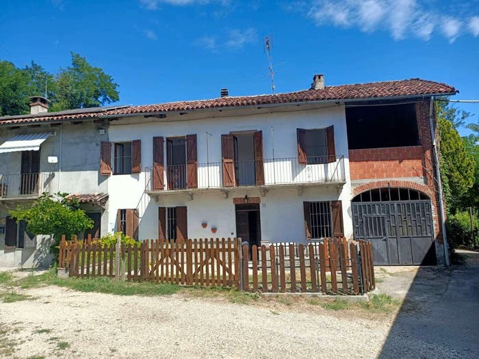 Casa con 5 locali in vendita in Via Cesare Battisti, Piea