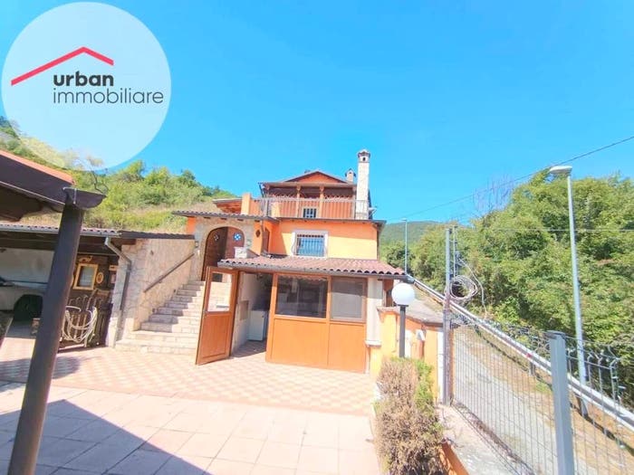 Casa con 5 locali in vendita in Via Del Malepasso, Roio, L'Aquila