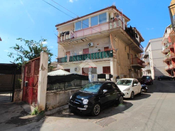 Appartamento trilocale in vendita in VIA NINO GERACI, Cruillas, Palermo