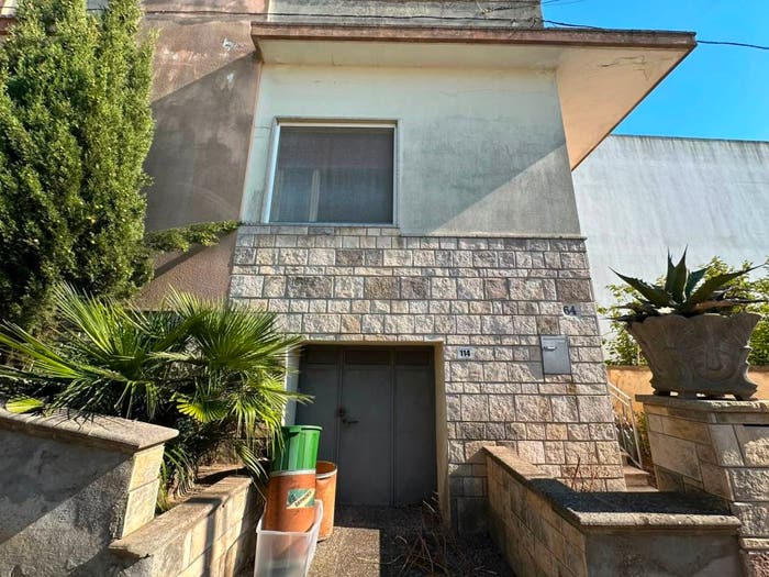 Casa con 6 locali in vendita in Via Ciro Menotti, Centro, Matino