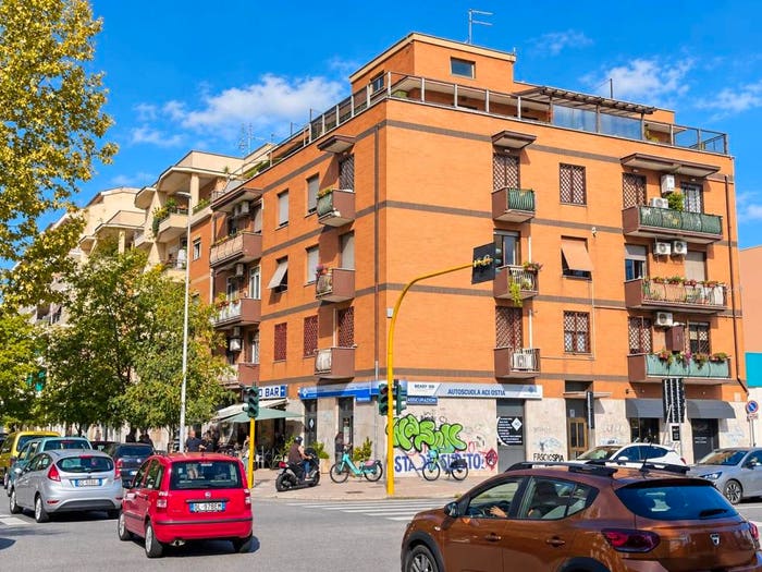 Appartamento trilocale in vendita in Viale Vasco De Gama, Ostia Ponente, Roma