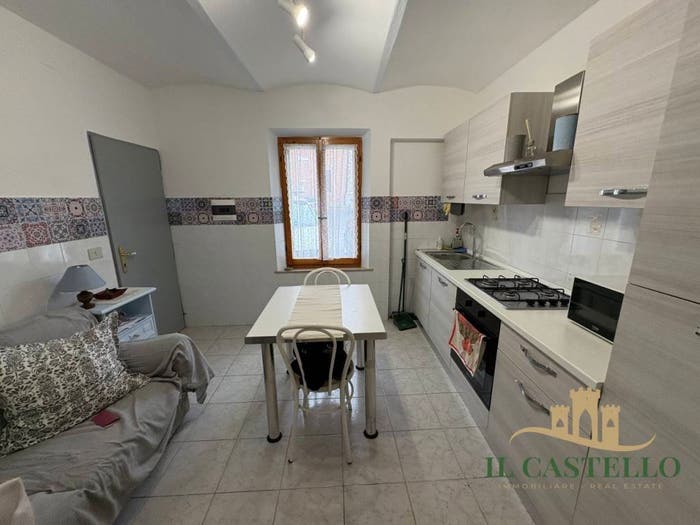 Appartamento monolocale in vendita in Piazza San Pietro, Pozzuolo, Castiglione del Lago