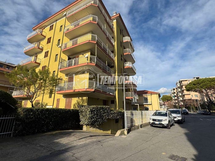 Appartamento bilocale in vendita in Via Clavesana, Marina Di Andora, Andora