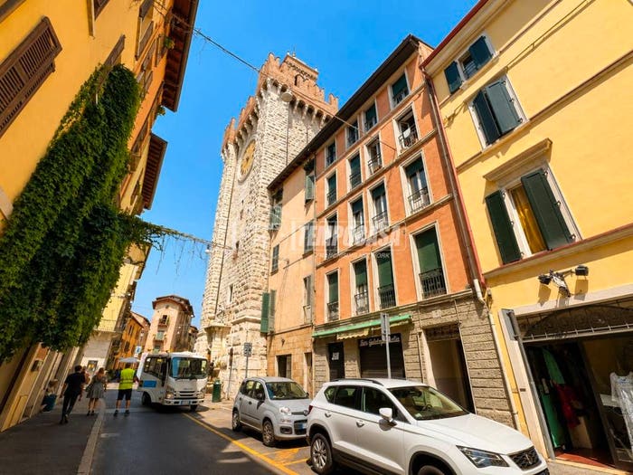 Appartamento bilocale in vendita in Via della Pace, Loggia Garibaldi, Brescia