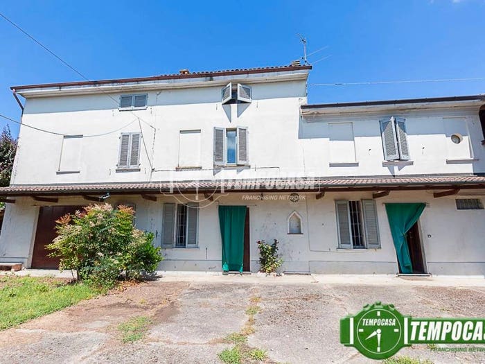 Casa quadrilocale in vendita in Via Pezzanchera, Centro, Badia Pavese