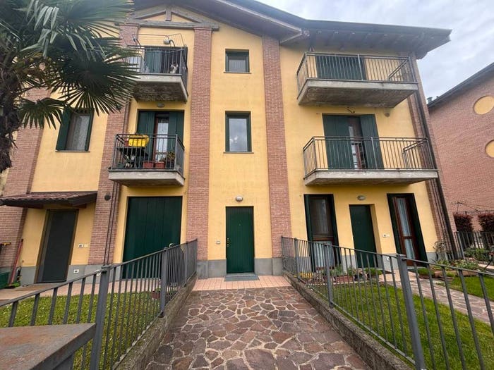 Appartamento trilocale in vendita in via caramatto, Antegnate