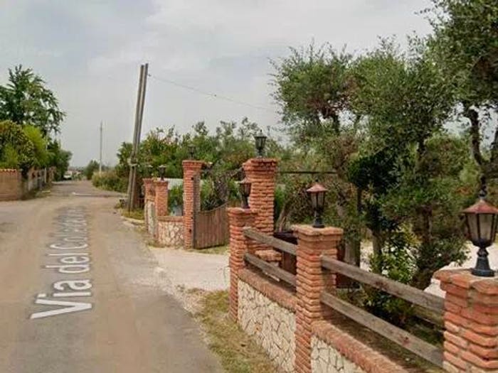 Casa con 6 locali in vendita in Via Del Colle Della Lite, Finocchio, Roma