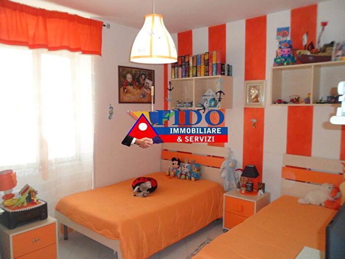 Appartamento con 5 locali in vendita in RIONE TRIESTE snc, Somma Vesuviana