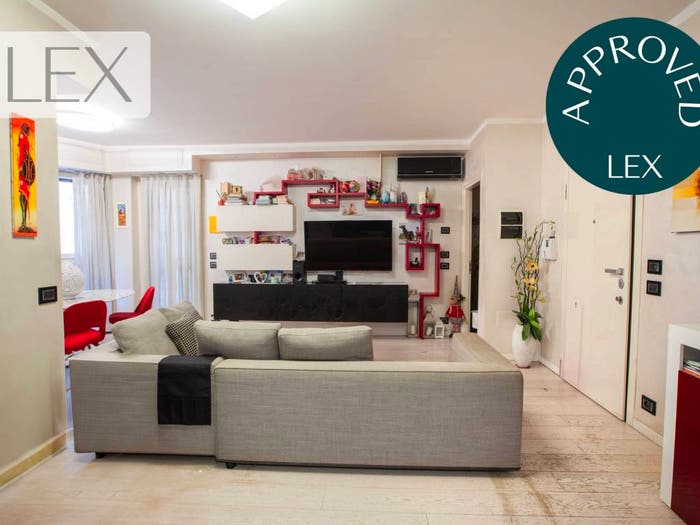 Appartamento trilocale in vendita in Via Scaldasole, Ticinese, Milano