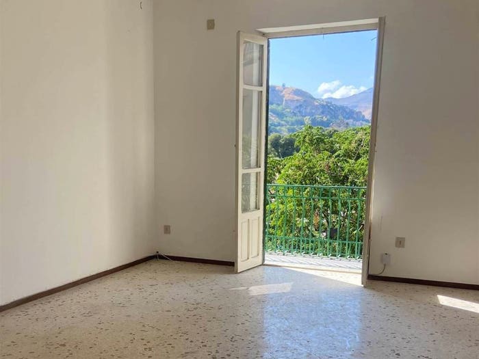 Appartamento quadrilocale in vendita in Corso Calatafimi, Calatafimi Alta, Palermo