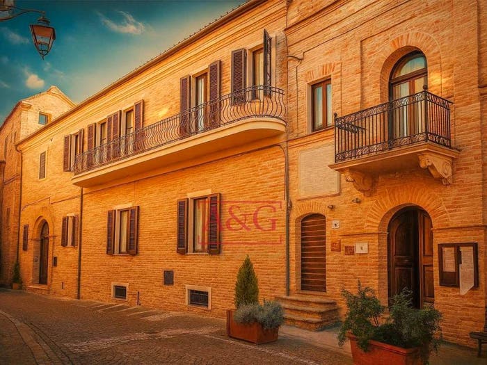 Casa con 6 locali in vendita in Via Giuseppe Garibaldi, Centro, Massa Fermana
