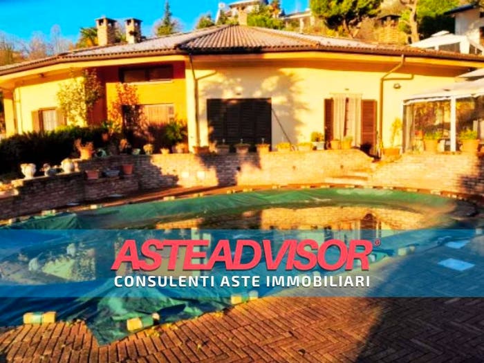 Casa con 6 locali in vendita in Via Tetti Grangia, Sciolze