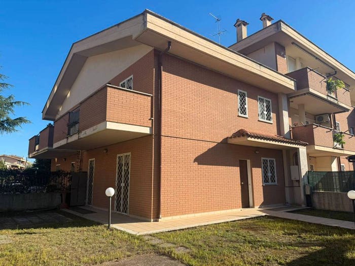 Casa quadrilocale in vendita in Via Ildebrando Pizzetti, Semicentro, Aprilia
