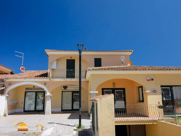 Appartamento trilocale in vendita in Viale Pietro Nenni, Porto San Paolo, Loiri Porto San Paolo