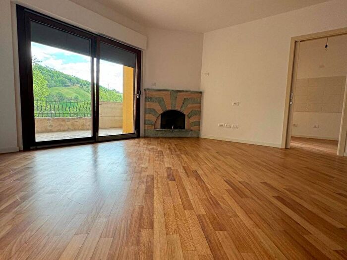 Appartamento con 5 locali in vendita in Contrada Piano della Lenta, Centro, Teramo