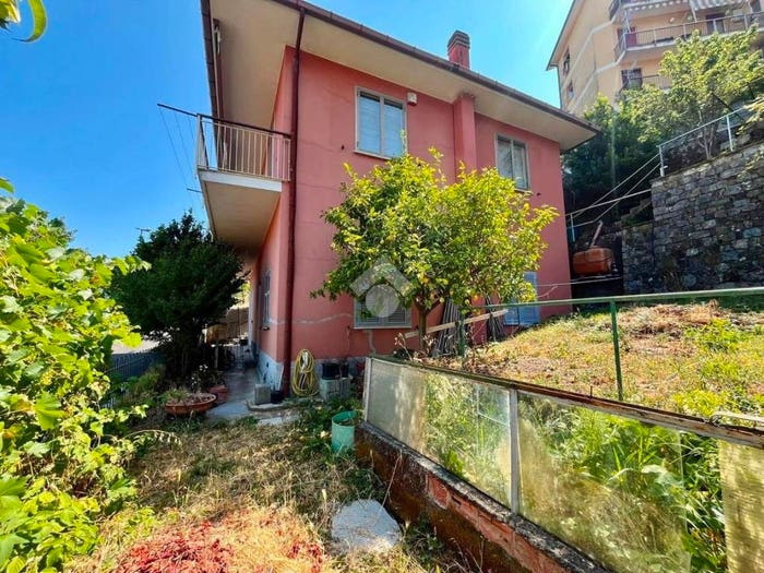 Casa con 6 locali in vendita in Via Privata Giovanni XXIII, San Salvatore, Cogorno