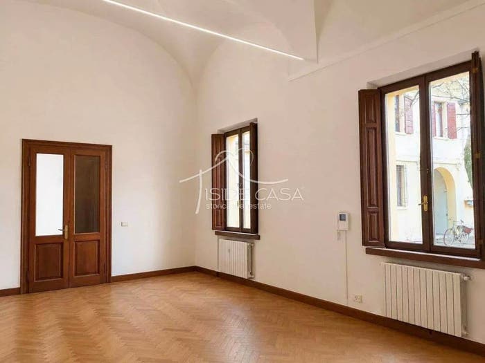 Appartamento trilocale in vendita in Centro, Mantova