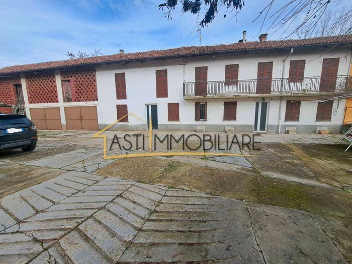 Casa con 6 locali in vendita in Strada Salairolo, Revigliasco d'Asti