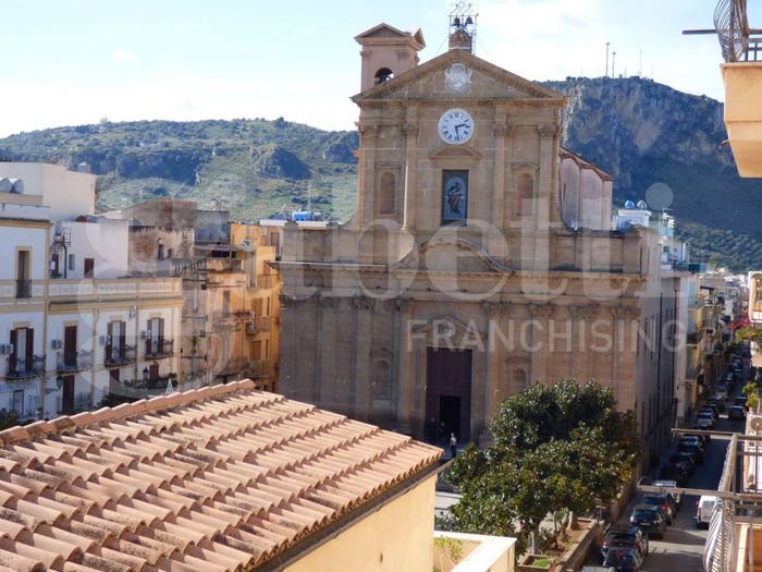 Appartamento trilocale in vendita in Via Gregorietti, Centro, Bagheria