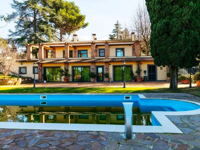 Casa con 6 locali in vendita in Via Frascati Colonna, Frascati