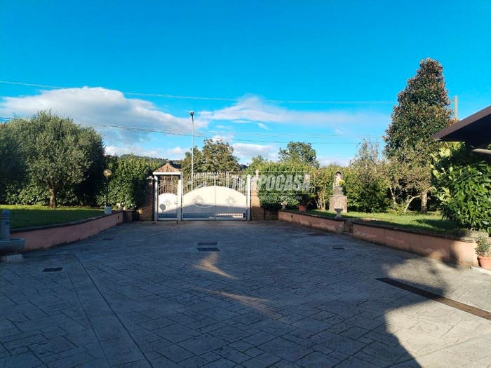 Casa con 6 locali in vendita in Via BARONI, Summonte