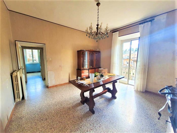 Appartamento trilocale in vendita in Via Settembre, Carbognano