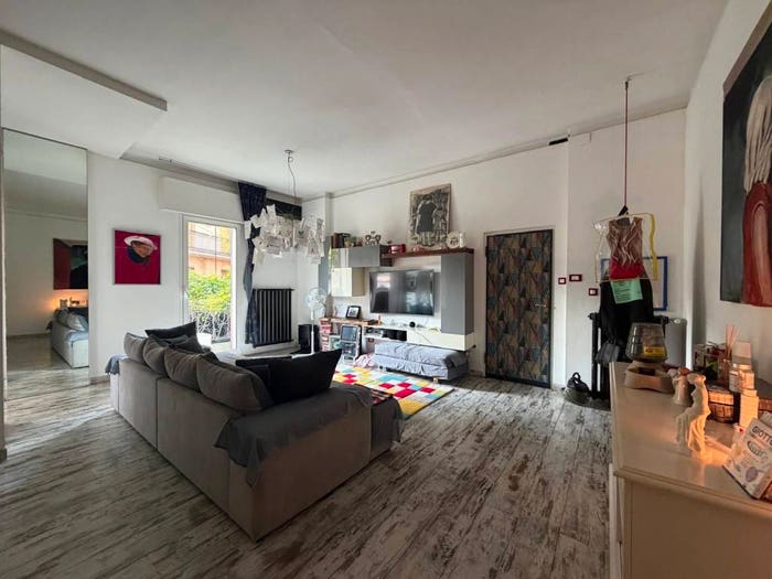 Casa con 6 locali in vendita in Via Cavedone, Mazzini Fossolo, Bologna