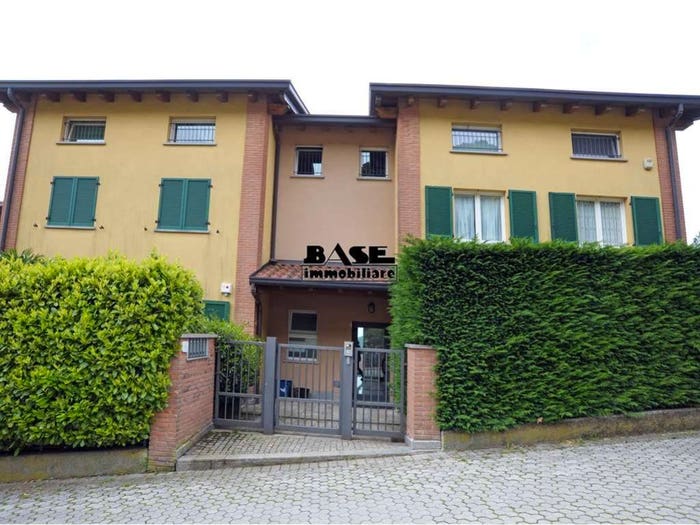 Appartamento trilocale in vendita in Via Gaggi, Garzola, Como