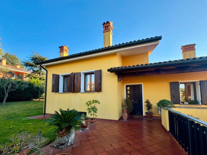 Casa quadrilocale in vendita in Via Venezia, Rivadolmo, Baone