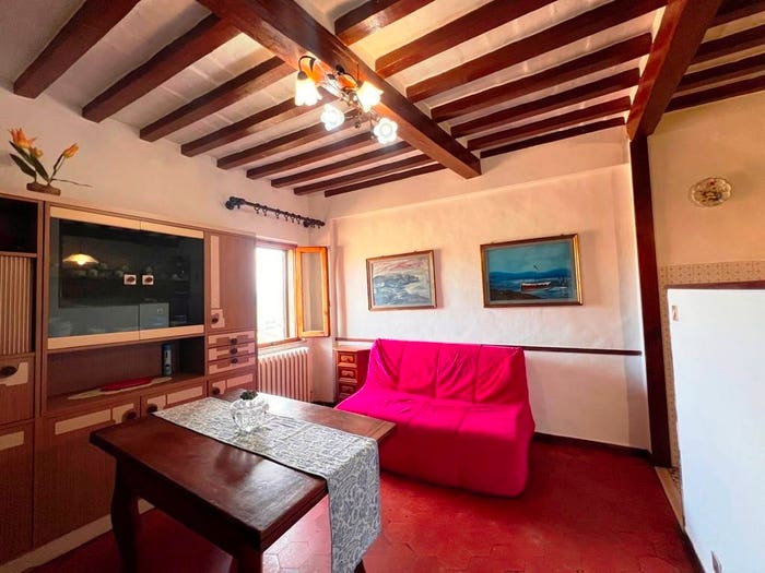 Appartamento quadrilocale in vendita in Piazza del Popolo, Centro, Anghiari