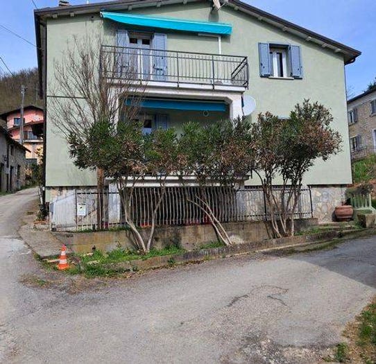 Casa quadrilocale in vendita in Via Roma, Centro, Casteggio