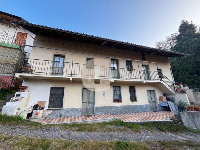 Casa con 6 locali in vendita in Strada Nosa, Castagneto Po