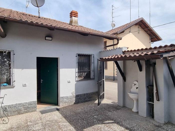 Casa bilocale in vendita in Viale Raffaello Sanzio, Centro, Mortara