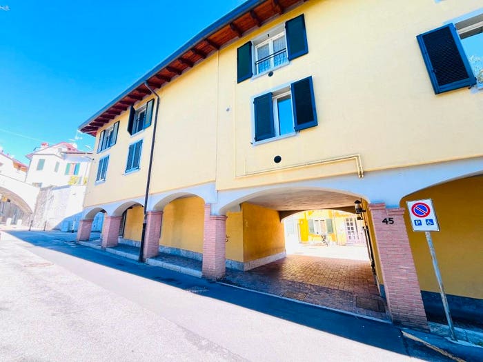 Appartamento bilocale in vendita in Via Carlo Moreschi, Cermenate
