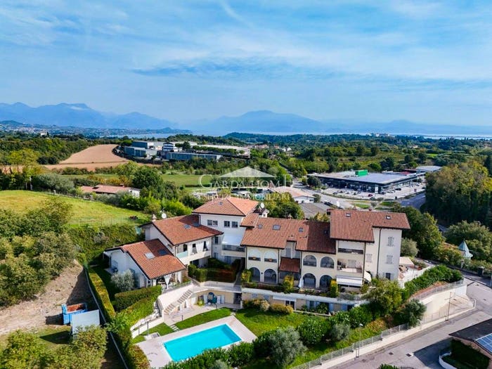 Appartamento quadrilocale in vendita in Via Giornate, Lonato, Lonato del Garda