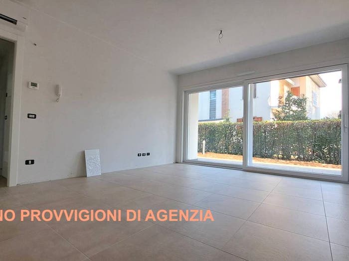 Appartamento bilocale in vendita in Viale Sandro e Piero Boselli, Centro, Olgiate Comasco