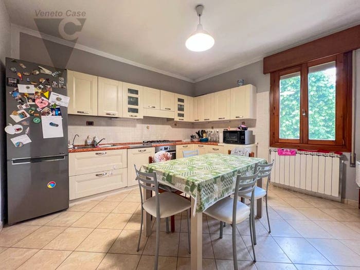 Appartamento quadrilocale in vendita in Viale Risorgimento, Centro, Adria